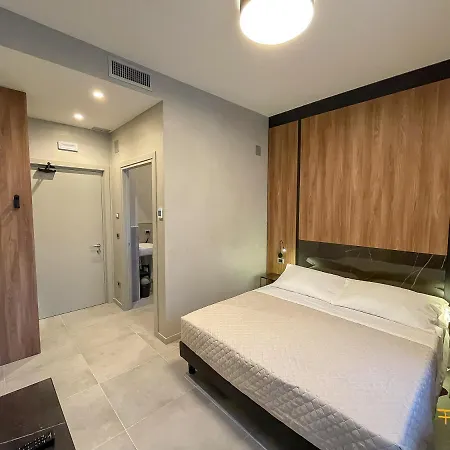 Florian Πανσιόν