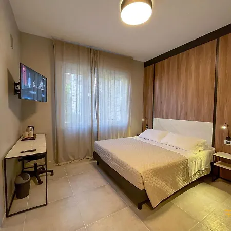 Florian ゲストハウス ペスカーラ